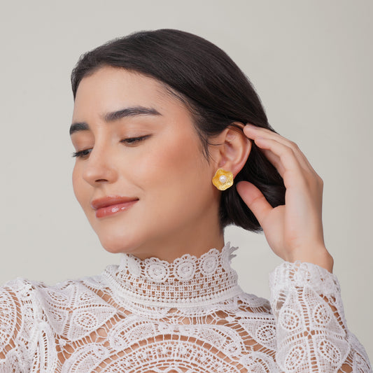 Freshwater pearl flower stud earrings in textured brass
