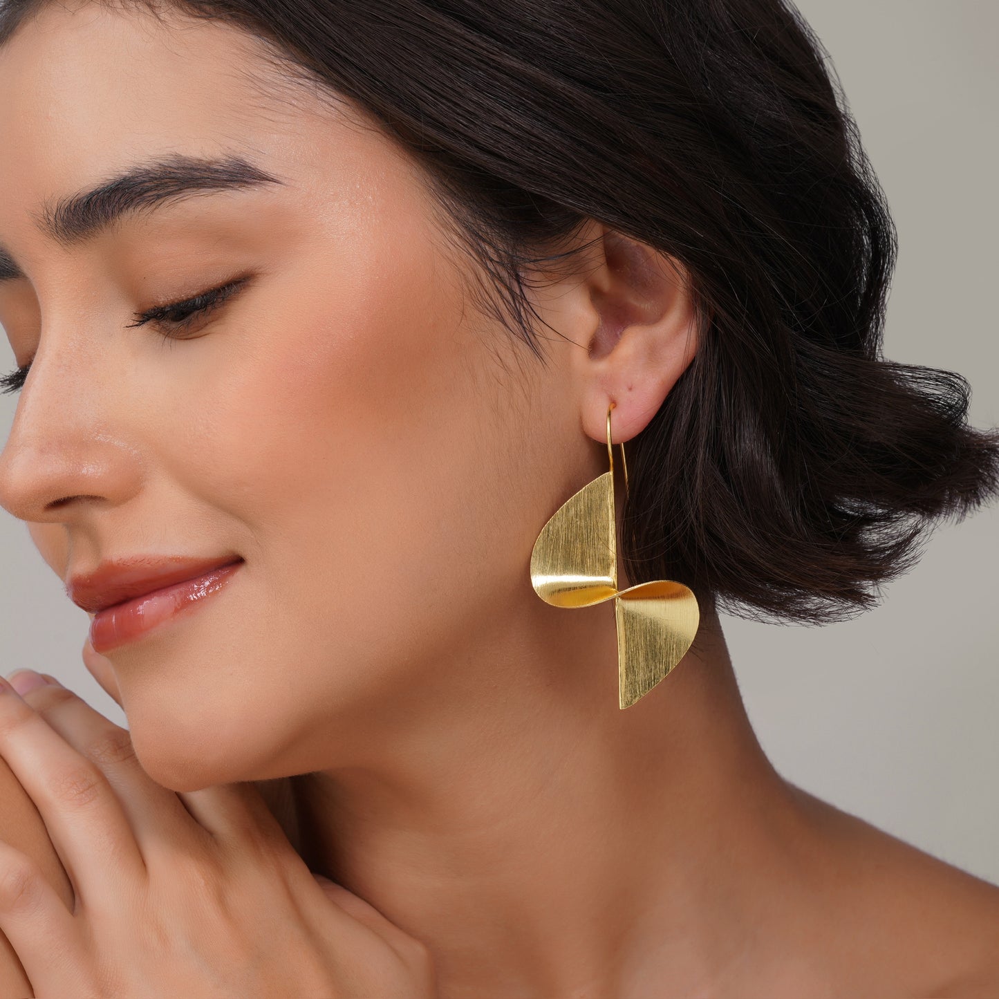 Sculptural Gold Twist Drop Earrings