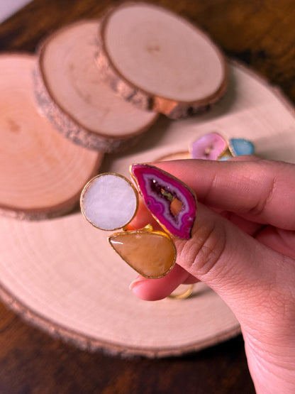 Two-Finger Agate Ring: Adjustable Band – detail close-up | Raavi Jewelry