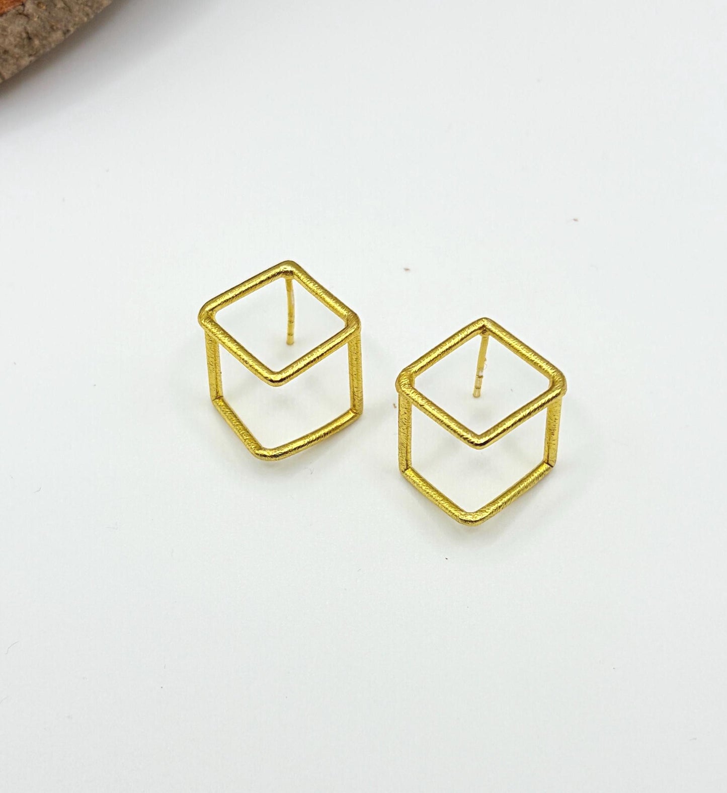 Cube Earrings – handmade gold-plated brass earrings, nickel-free | Raavi Jewelry