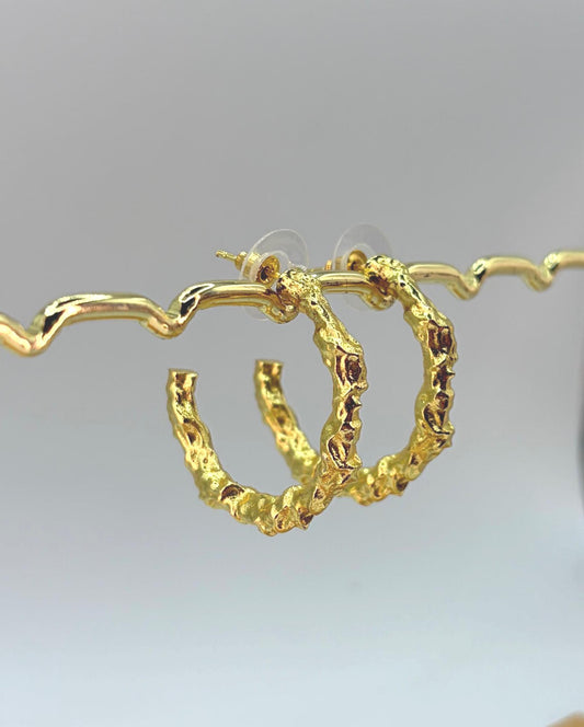 Hammered Hoop Earrings – side view | Raavi Jewelry