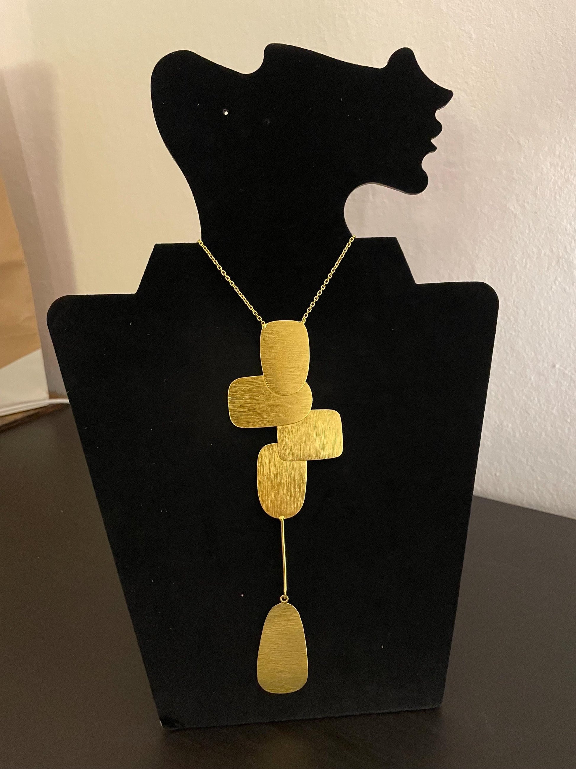 Statement Necklace – detail close-up | Raavi Jewelry