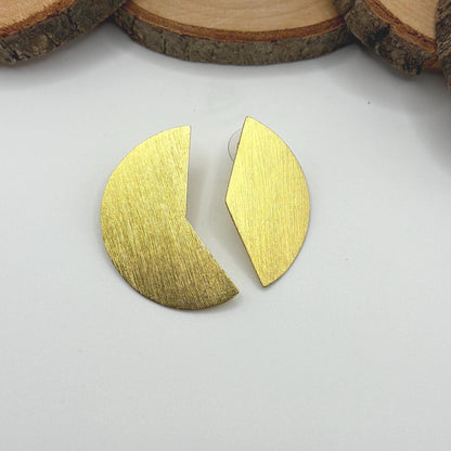 Asymmetric "Split Eclipse" – worn on model | Raavi Jewelry