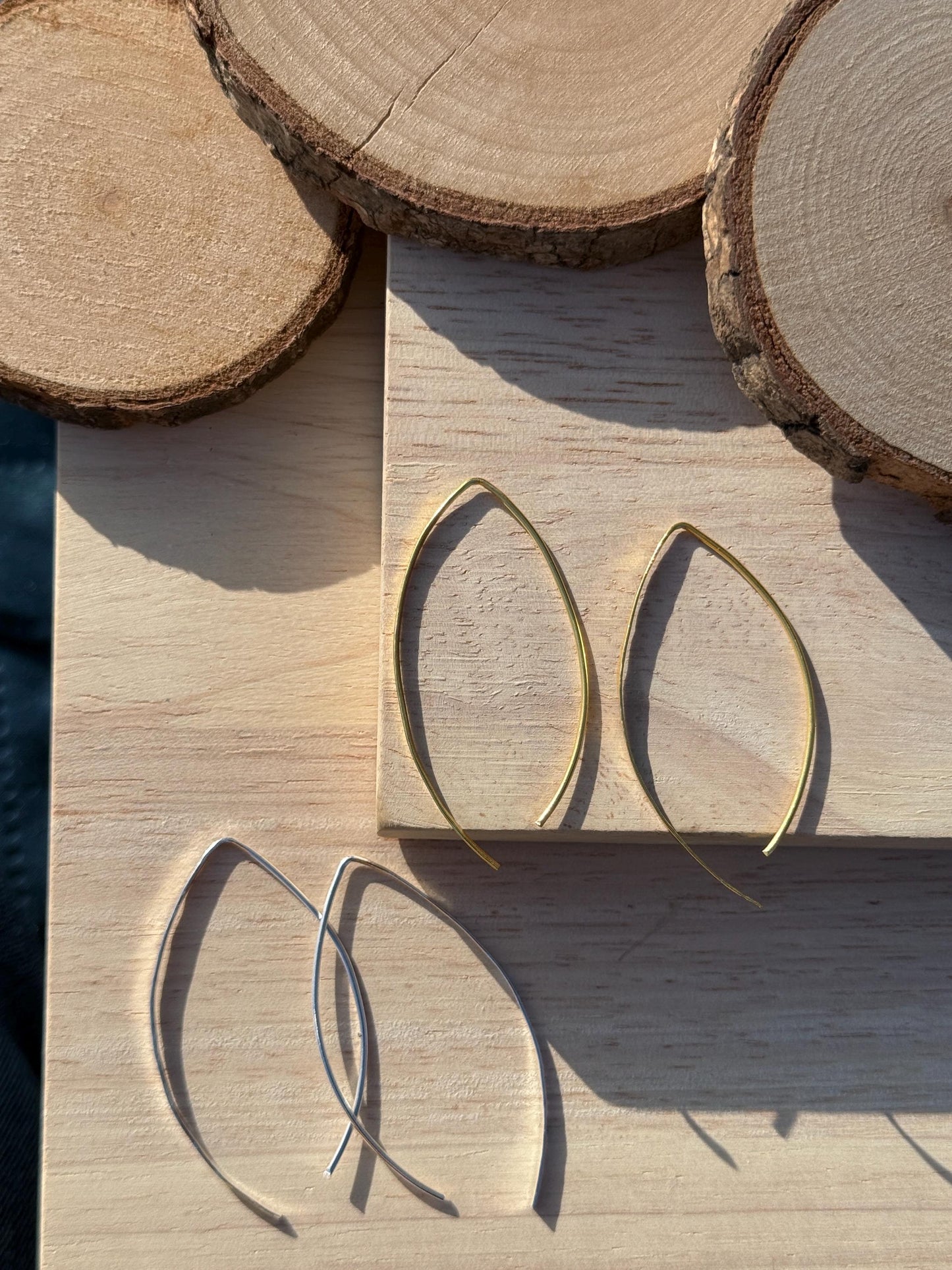 Curved Thread Earrings – detail close-up | Raavi Jewelry