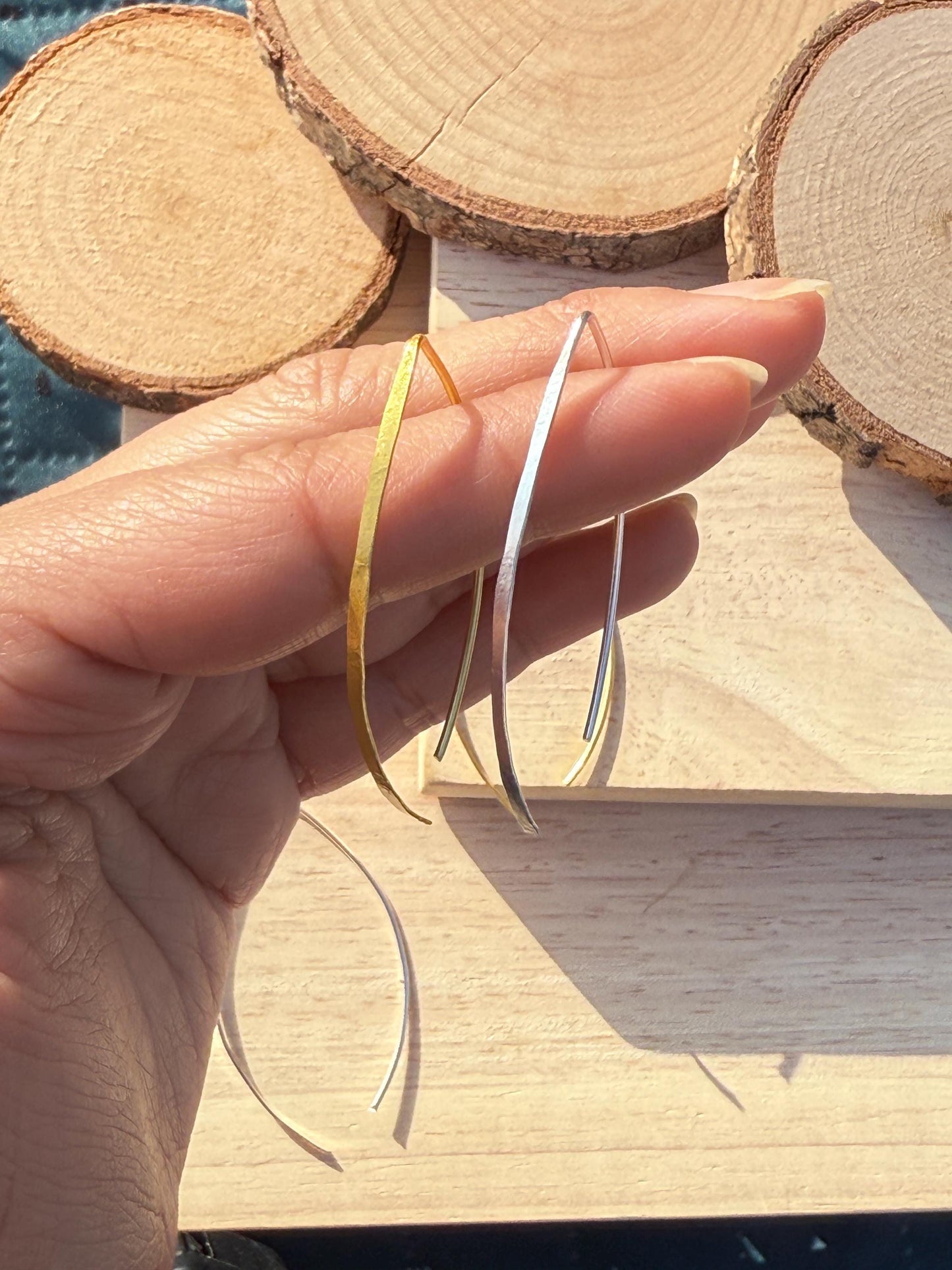 Curved Thread Earrings – handmade gold-plated brass earrings, nickel-free | Raavi Jewelry