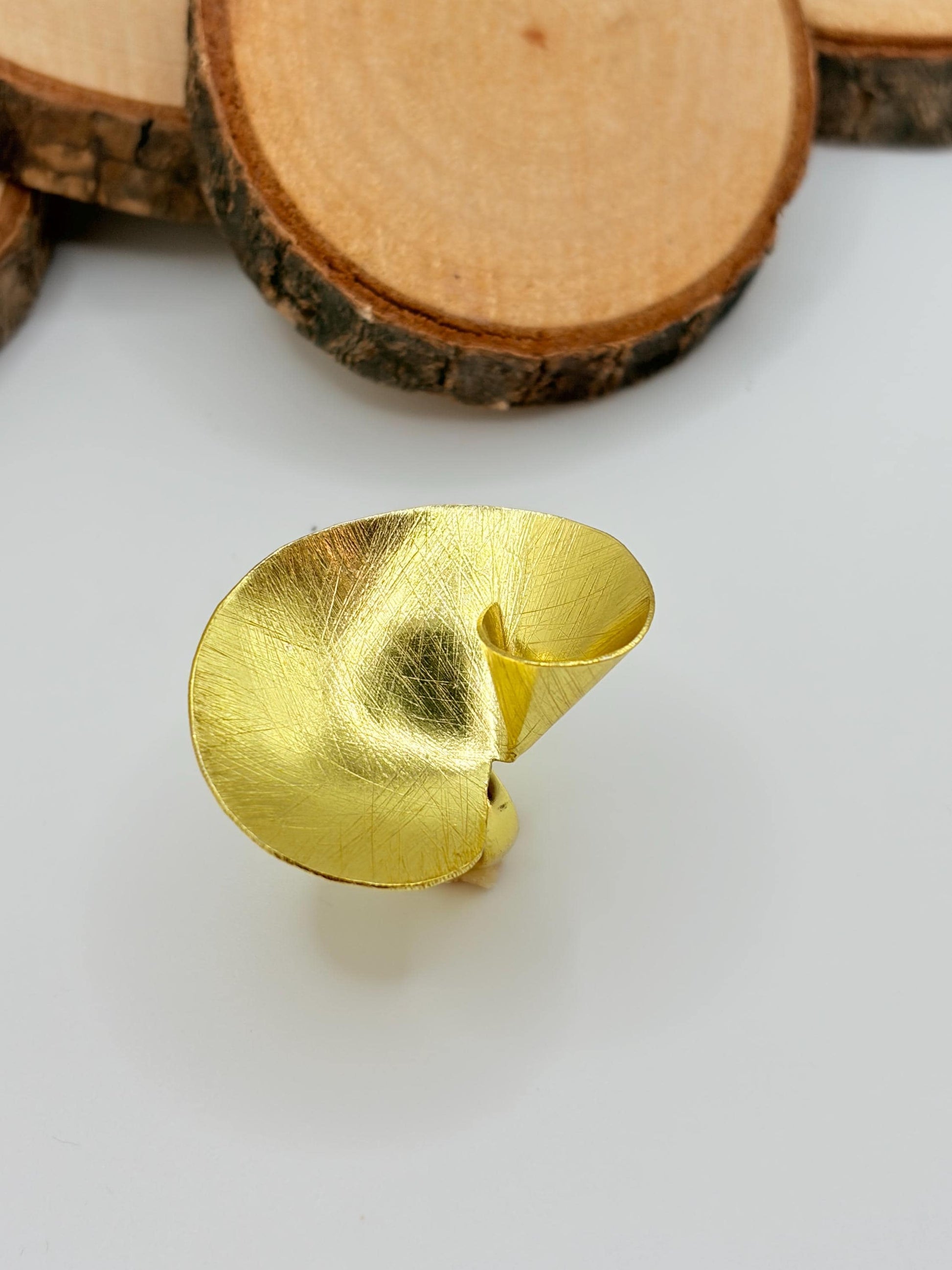 Floral Cocktail Ring – handmade gold-plated brass ring, nickel-free | Raavi Jewelry