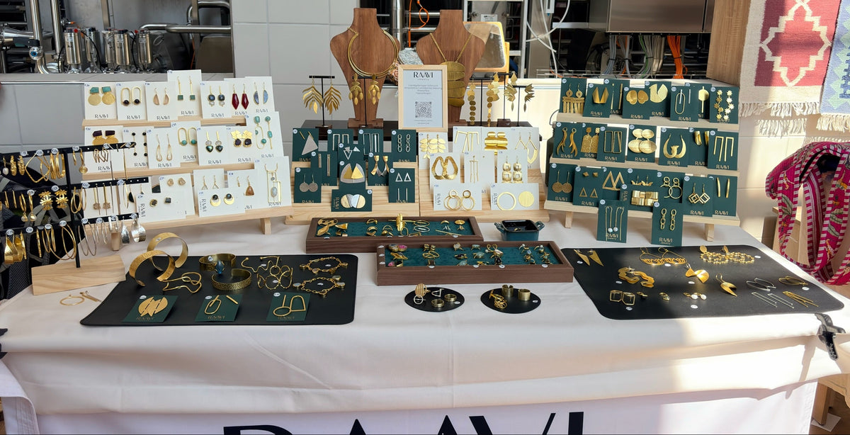 Raavi Jewelry auf einem Berliner Designmarkt