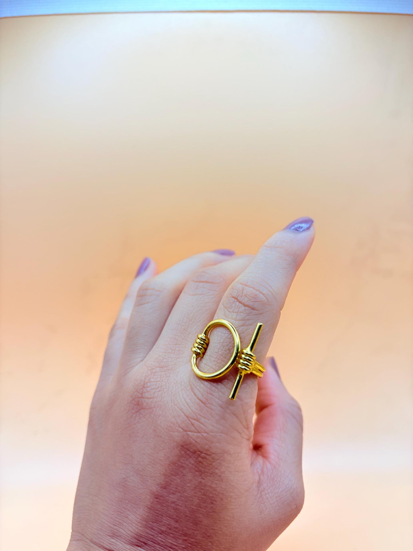Geometric adjustable Ring – detail close-up | Raavi Jewelry
