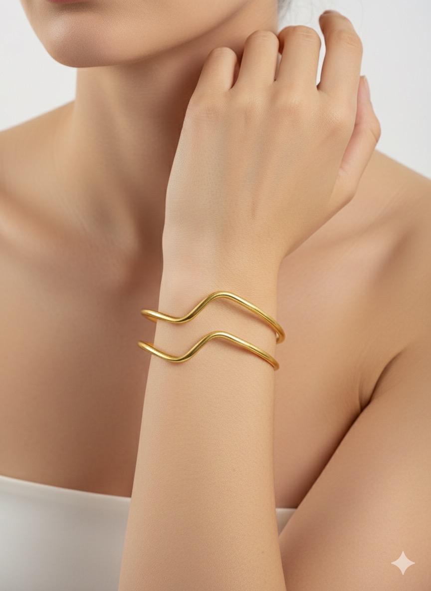 Minimalist Bracelet – side view | Raavi Jewelry