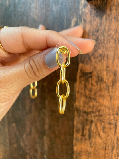 Chain Link Drop Earrings – detail close-up | Raavi Jewelry